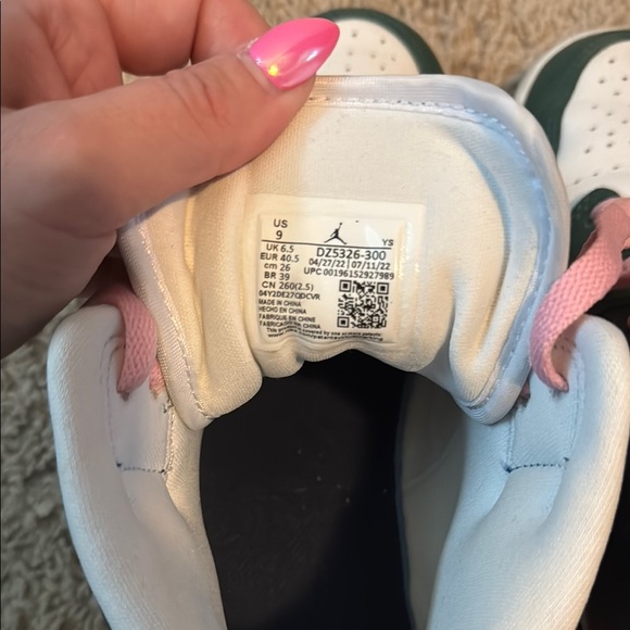 Women's Green and Pink Nike Jordans- Sneakers - Picture 7 of 7